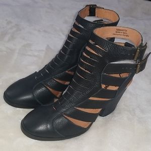 🆕️ Black Leather Free People Strapped Booties